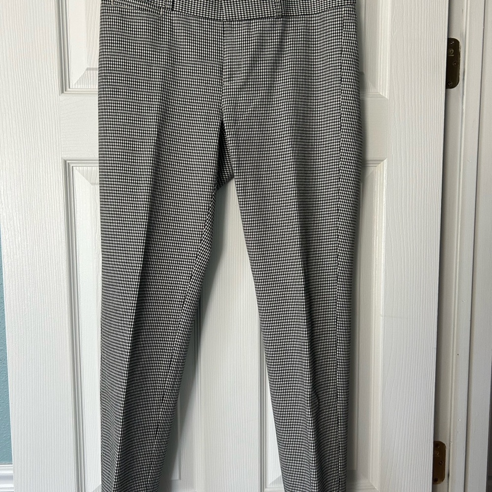 Banana Republic Black & White Houndstooth Skinny Pants